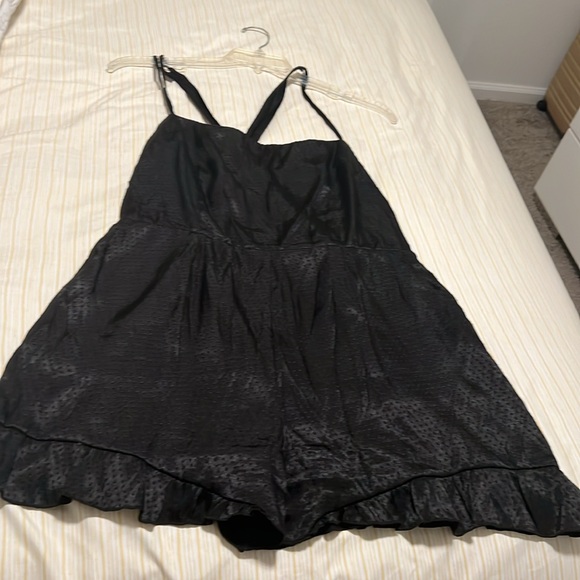 NWT Reiss Leila black dobby playsuit Sz10 - Picture 6 of 8